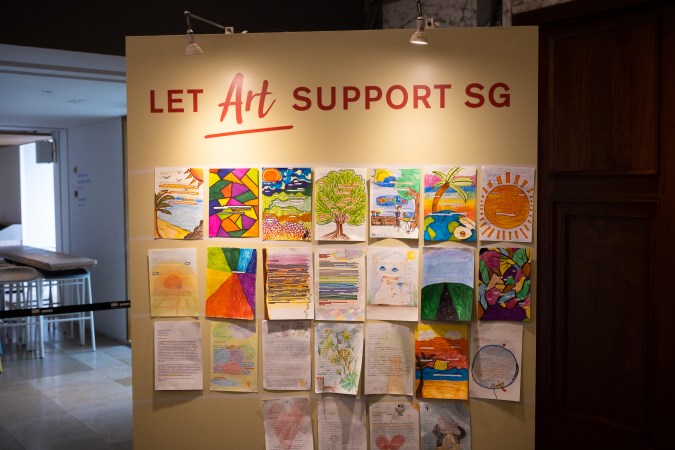 National Gallery Singapore encourages the public to leave creative notes of encouragement to healthcare workers via Words That Count.